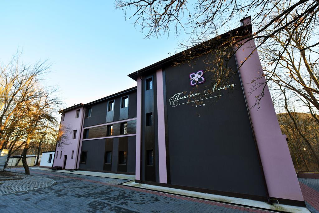 Boutique Hotel Lyulyak Starozagorski Bani Esterno foto